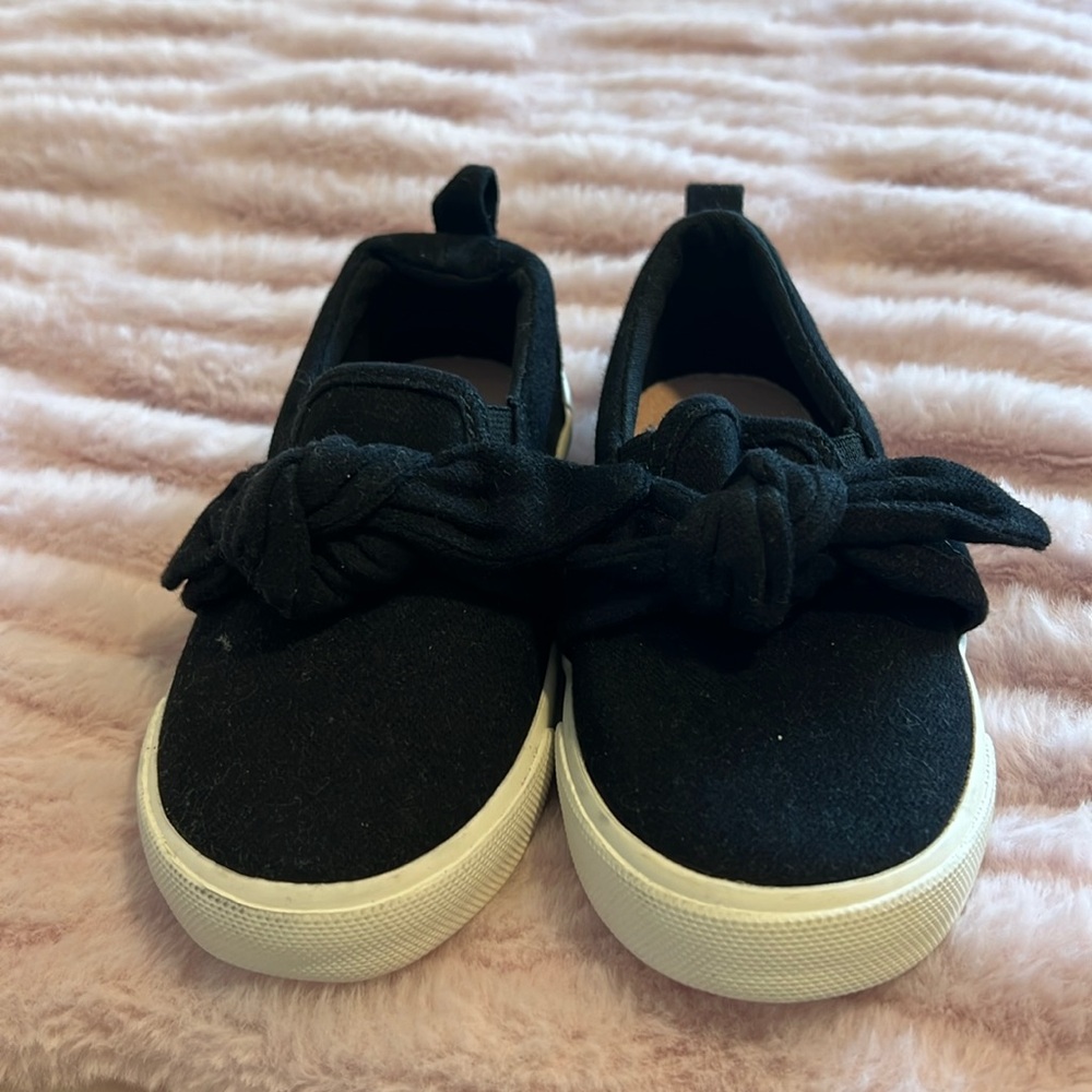 Old Navy Toddler shoes size 7